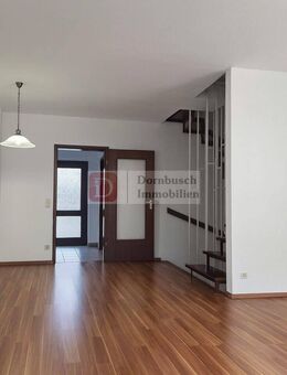 Top!! Großzügiges Reihenmittelhaus mit Garten, Dachstudio & Keller - Frankfurt (Main)