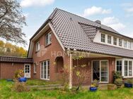 Das Haus für die große Familie - mit Garten, Terrasse, Garage und Kamin in innenstadtnaher Lage - Neumünster