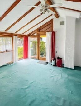 Einzigartiges Einfamilienhaus mit Einliegerwohnung in schöner und ruhiger Lage in Rosenheim - Rosenheim