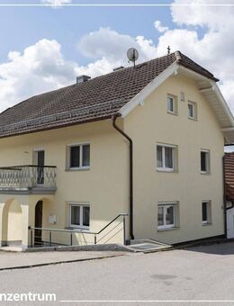 Hofstelle mit großzügigem Grundstück zur freien Gestaltung - Mengkofen
