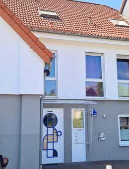 Wunderschöne Maisonette - Wohnung mit Terrasse, Garten und Garage in der beliebten Hansestadt Wipperfürth - Wipperfürth (Hansestadt)