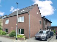 Zweifamilienhaus auf einem großen Grundstück in gefragter Wohnlage - Kaarst