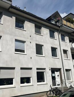 Charmante Zwei-Zimmererdgeschosswohnung mit Balkon in beliebter Lage von Köln-Lindenthal - Köln
