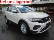 VW T-Cross, 1.0 TSI Life, Jahr 2022 - Föritz