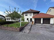 Top modernisierte Wohnung mit Zugang zu Garten, Stellplatz uvm. - Unkel