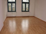 Frei ab 1.11.25 - Inkl. EBK - 3. OG - Bad mit Dusche - Laminat - Chemnitz
