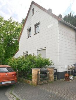 Sanierungsbedürftiges Zweifamilienhaus in toller Lage von Misburg! - Hannover