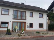Modernes teilmöbliertes Mehrfamilien Haus mit Garage und Garten - Weiskirchen