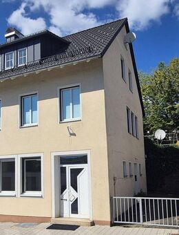 Wohn- und Geschäftshaus im Zentrum von Stammbach - Stammbach
