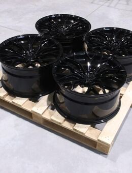 Set-CVR#12 – Japan Racing CVR4 Felgenset - Neuhaus (Inn)