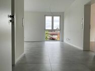 Stilvolle Eigentumswohnung 3-Zimmer-Wohnung mit Balkon, Stellplätzen und Gartenanteil - Schönenberg-Kübelberg