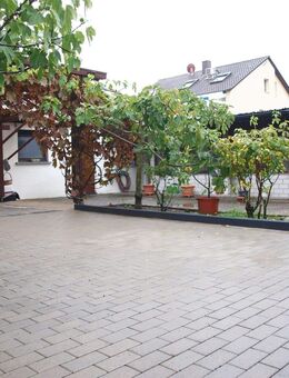 Umfangreich saniertes Wohn-u. Geschäftshaus! Vielseitig nutzbares u. top angebundenes Einfamilienhaus mit Gewerbefläche - Ketsch