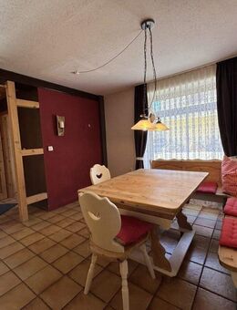 Wohnen, wo Geschichte lebt - Stilvolle Erdgeschosswohnung mit Wellness-Komfort in der Altstadt - Heideck