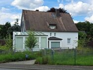 Attraktives Einfamilienhaus mit Wintergarten in Bad Berleburg-Stadt - Bad Berleburg