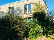 TOP ! Große Wohnung - ein Haus am Haus - mit EG/OG/KG in Fürth-Dambach - 2019 aufwändig teilsaniert ! - Fürth
