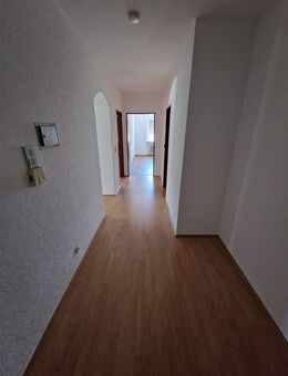 2-Zimmerwohnung in einem Mehrfamilienhaus in Lichtenfels-Oberwallenstadt im 2. OG! - Lichtenfels (Bayern)