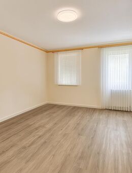 Renovierte 2-Zimmer-Wohnung mit Balkon und Tiefgaragenstellplatz - Dresden