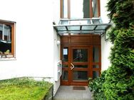 Individuell geschnittene 3,5-Zimmer-EG-WOHNUNG mit 3 Terrassen und moderner Einbauküche ... - Pleidelsheim