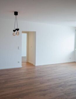 * Von privat & frisch renoviert: Charmante Wohnung in Bruchköbel * - Bruchköbel