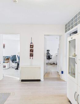 Charmante 3-Zimmer-Wohnung mit Balkon im 4. OG - gepflegt, gut und zuverlässig seit 2000 vermietet - Kirchheim (Teck)