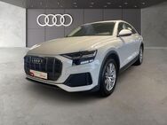 Audi Q8, 45 TDI quattro, Jahr 2023 - Frankfurt (Main)