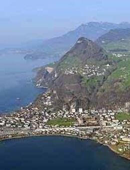 Villa mit Sicht auf den Vierwaldstättersee, Schweiz, zu verkaufen - Bonn