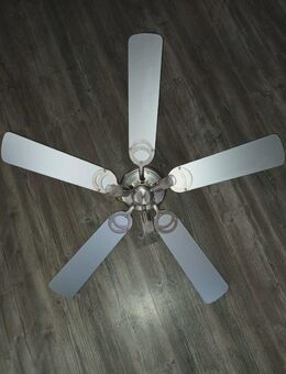2 große Deckenventilatoren m. 5 Flügeln 3-fach-Beleuchtung + Leuchtmittel Silber Grau Weiß Buche - Schladen-Werla