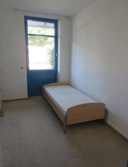 1-Zimmer-Apartment mit Badezimmer und KFZ-Stellplatz - Hohenthann