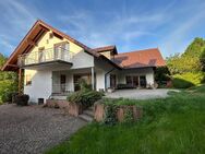 Modernisiertes Zweifamilienhaus in Ruhiglage am Waldrand 446 m² Wohn-u.Nutzfläche Topausstattung EBK - Neustadt (Wied)