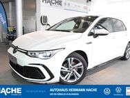 VW Golf, 1.5 TSI 8 R-Line, Jahr 2021 - Blomberg (Nordrhein-Westfalen)