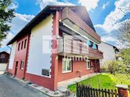 Umfangreich saniertes Zwei- bis Dreifamilienhaus mit Doppelgarage + Carport in idyllischer Lage - Felsberg