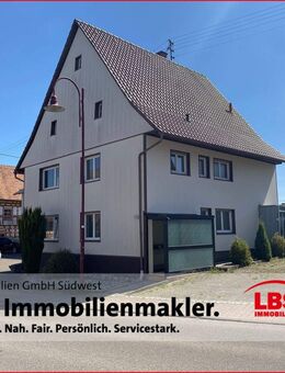 Charmantes Zweifamilienhaus - hell, gemütlich und bezugsfrei - Bösingen