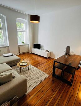 **Besichtigung: Mo., 08.12.25 um 16:45 Uhr** Maisonette-Altbau-Wohnung nahe Bersarinplatz! - Berlin