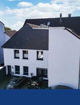Hochwertig kernsaniertes 3-Familienhaus mit Garagen, Balkonen und Garten - stilvoll wohnen ohne Sanierungsbedarf - Bochum