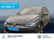 VW Golf, 2.0 TDI VIII Move PanoDach, Jahr 2023 - Niefern-Öschelbronn
