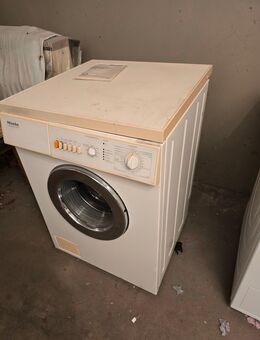 Miele Novotronic W718 Waschmaschine 5 kg 1400 U/min. Läuft gut und hatte noch nie irgendwelche technischen Probleme! - Herne