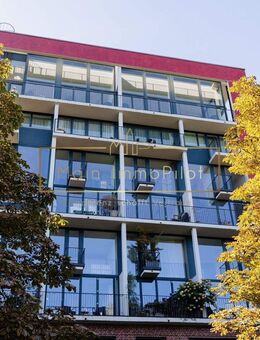 Urbaner Wohntraum mit Charme: Helle Maisonette-Wohnung am Sachsenhäuser Mainufer - Frankfurt (Main)