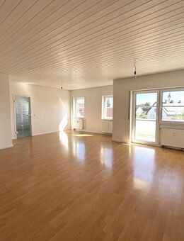 Großzügige 3,5-Zimmerwohnung mit Balkon in Dettingen - Dettingen (Iller)