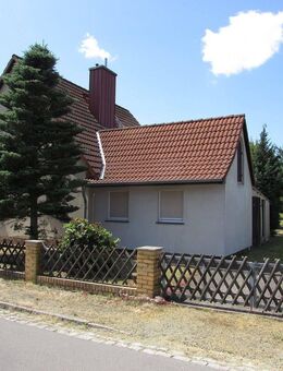 schickes EFH mit Garage und Carport in excl. Lage von Schwarzheide - Schwarzheide