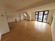 Ab sofort: Schicke 2-Zimmer-DG-Wohnung, zentral gelegen - Grevenbroich