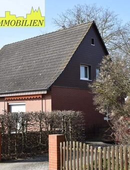 Sie werden es LIEBEN ! Tolles Grundstück mit EFH und großer Garage in Libbenichen ! - Lindendorf