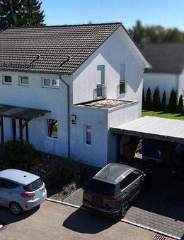 NEUWERTIGES EINFAMILIENHAUS MIT DOPPELCARPORT IN UTTENHOFEN - Rosengarten (Baden-Württemberg)