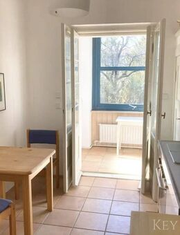 2-Zimmer Wohnung mit Wintergarten in Zehlendorf in ruhiger Nebenstraße und unmittelbarer Parklage - Berlin