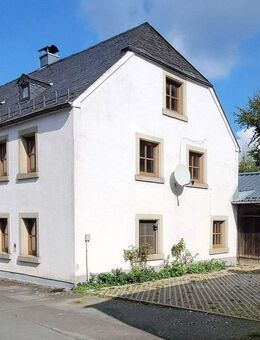 Großzügiges Landhaus mit Charme: Ihr Mehrgenerationenhaus im idyllischen Marktleugast - Marktleugast