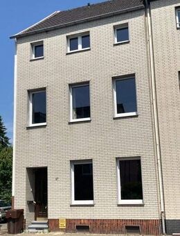Einfamilienhaus für die große Familie bzw. Mehrgenerationenwohnen ! Großer Garten, Stellplätze u.v.m. !! - Mönchengladbach