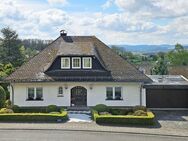 Einfamilienhaus mit Einliegerwohnung in Balve-Eisborn - Balve