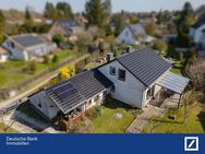 "Großzügiges Wohnen in ruhiger Lage - Haus mit Garten, Pool & Potenzial in Berlin-Rudow" - Berlin