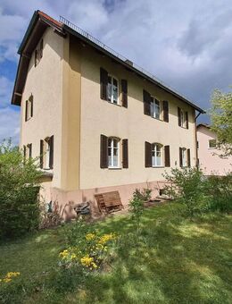 Gepflegtes 2-Familienhaus mit besonderem Flair, Naturgarten und 2. Bauplatz sucht Liebhaber - Maxhütte-Haidhof