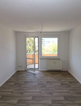 Guten Morgen Sonnenschein...helle 2-RW mit Wanne u. Balkon!!! - Freiberg
