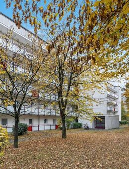 Gut geschnittene 2,5 Zimmer Wohnung fußläufig zur Elbe - Wedel